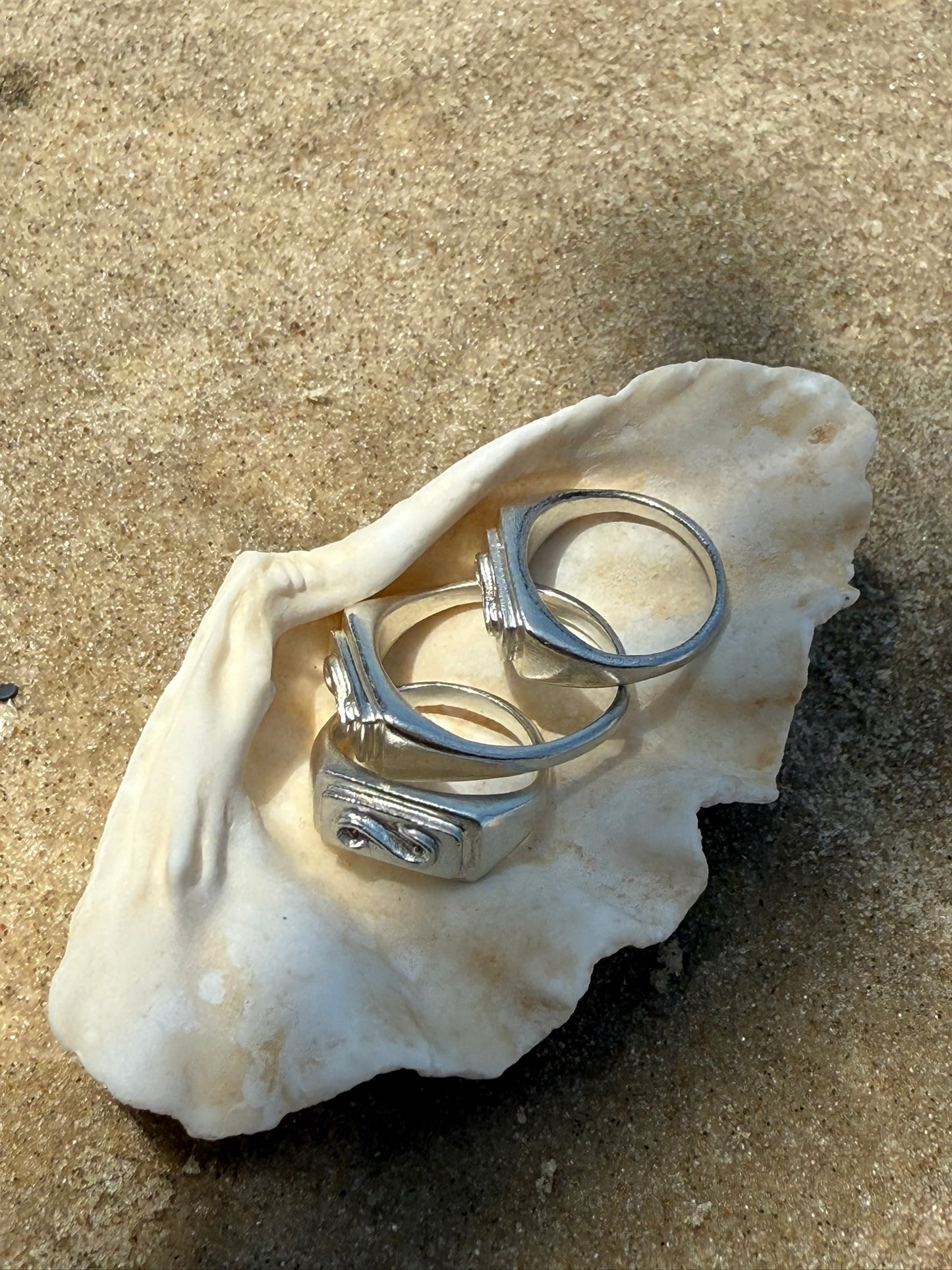 Unda ring
