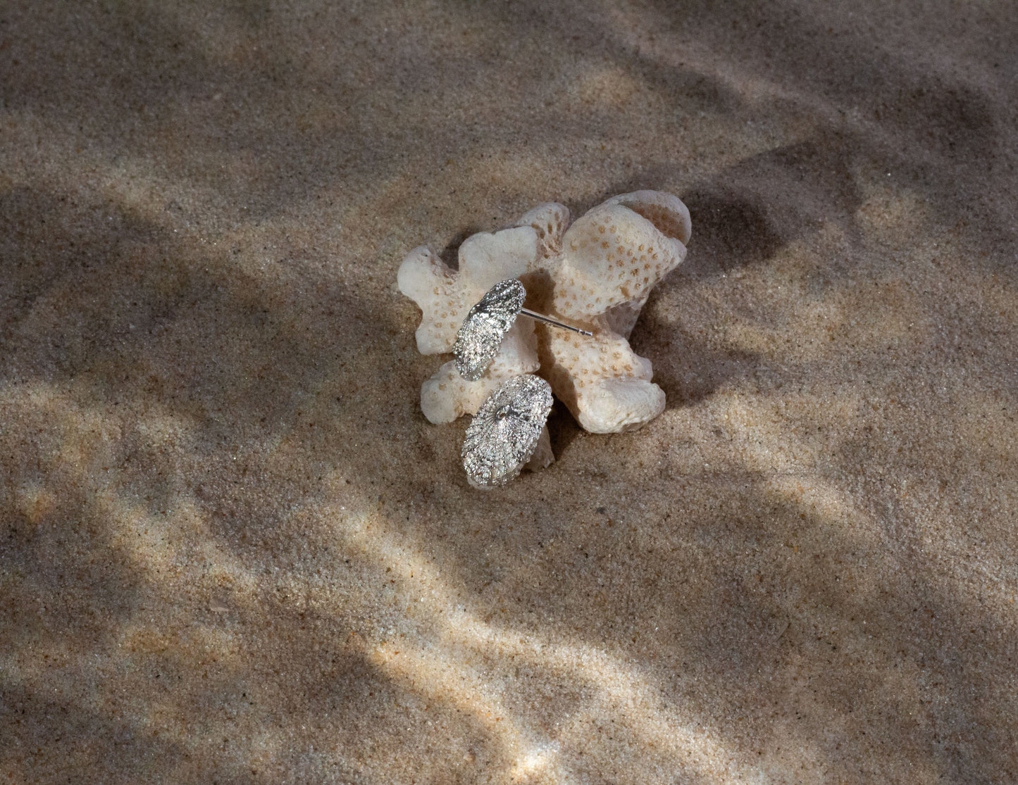 Tiny Patella earrings