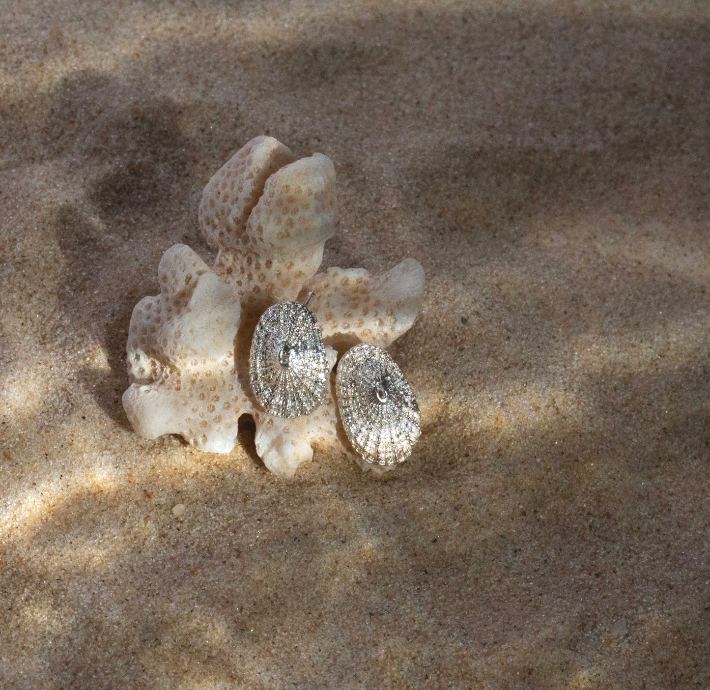 Tiny Patella earrings