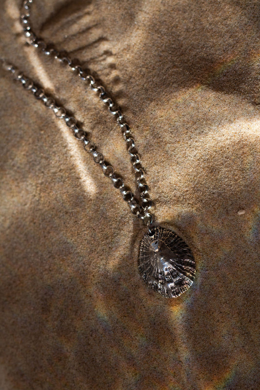 Patella necklace