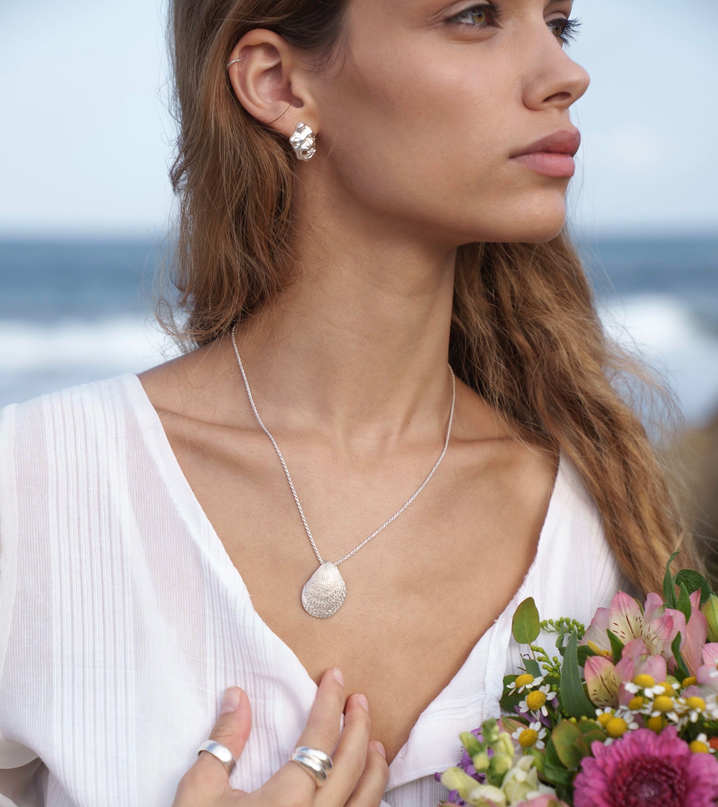 Concha earrings
