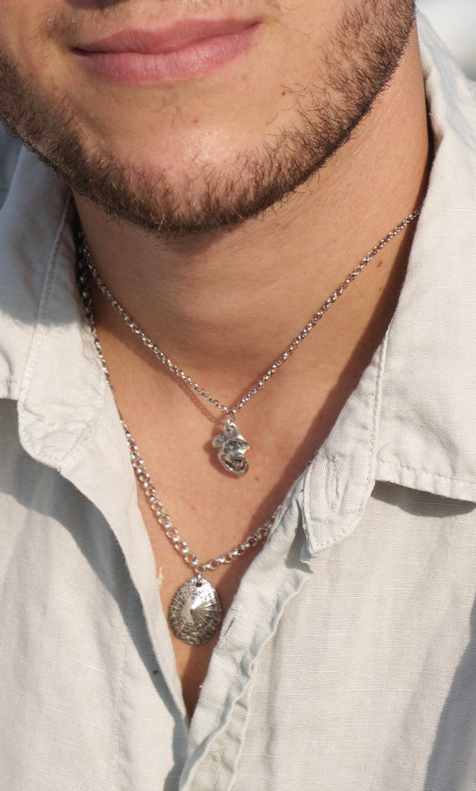Patella necklace